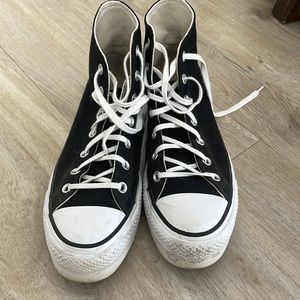 Platform converse - men’s size 7, women’s size 9